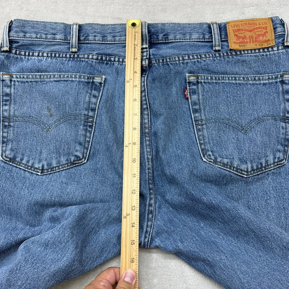 Levi's 505 Regular Fit Jeans Mens 40x30 Blue Straight Leg Medium Wash Denim